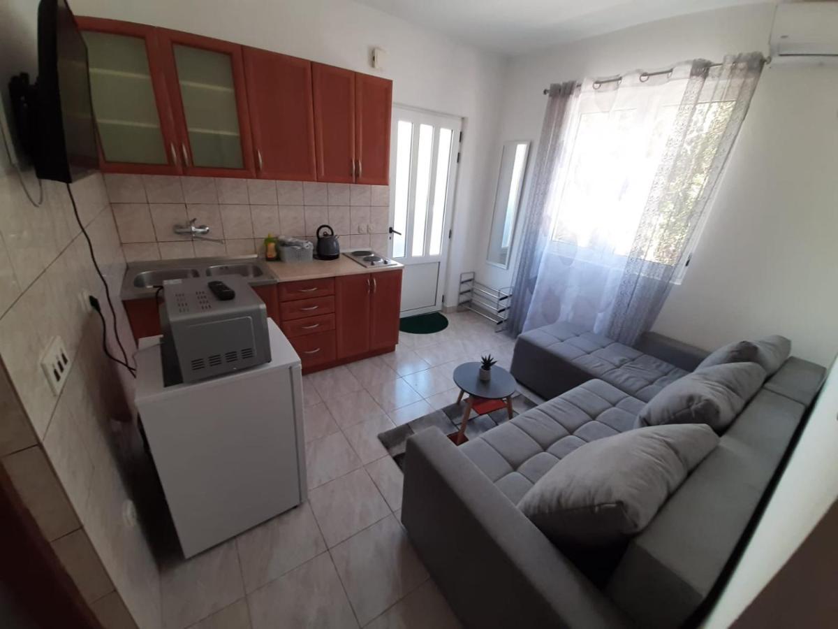 Apartman Jadranka Rogotin Luaran gambar